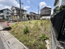 閑静な住宅街の中に位置し、ゆとりある広がりを感じさせる落ち着いた環境の土地です。