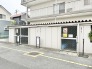 日々の暮らしを整える、清潔で管理の行き届いた敷地内の一角です。