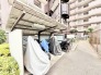 住まいの日常に寄り添う、整然と管理された共用スペースが日々の暮らしを穏やかに支えます。