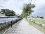 四季の移ろいを感じながら、穏やかな日常が流れる静かな遊歩道が暮らしのすぐそばにあります。