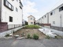 周辺環境と調和する穏やかな街並みに位置し、理想の住まいを描くためのゆとりある広さが確保されています。