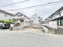 穏やかな街並みに溶け込む、自分だけの住まいをゼロから描くゆとりある広さの敷地です。