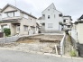 閑静な住宅街の一角に位置し、理想の住まいをゼロから描くための可能性を秘めた穏やかな空間です。