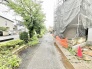 豊かな緑に囲まれ、季節の移ろいを感じながら穏やかな日常を過ごせる落ち着いた住環境が整っています。