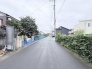 穏やかな住環境に包まれ、落ち着きのある日常を育むための静かな街並みが広がっています。