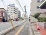 日々の暮らしを穏やかに支える、落ち着いた街並みと整った周辺環境が広がるエリアです。