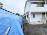 閑静な住宅街の一角にあり、日々の暮らしに静かな落ち着きをもたらす住環境が広がっています。
