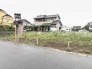 周囲の落ち着いた環境に溶け込み、日々の暮らしにゆとりをもたらす穏やかな街並みが魅力の敷地です。