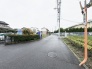 四季の移ろいや日々の暮らしが穏やかに流れる、落ち着いた佇まいの周辺環境が魅力です。
