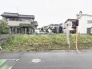 穏やかな空気が流れる住宅街に位置し、理想の住まいを形にするための広がりと可能性を感じる場所です。