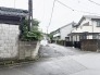 穏やかな時間が流れる住宅街に位置し、日々の生活に心地よい落ち着きをもたらす住環境です。