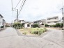 周辺環境が落ち着いた住宅街に位置しており、ゆとりある敷地が将来の暮らしの可能性を広げてくれます。