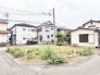 周辺環境と調和する穏やかな住環境の中で、自分らしい暮らしの理想を自由に描き出せる開放的な敷地です。