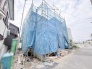新しい暮らしが形作られていく、期待感に満ちた建設現場の様子です。