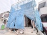 新しい住まいが着実に形作られていく様子から、完成への期待が高まる建設風景です。