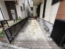 住まいの表情を落ち着かせる、静かな独立性とプライベート感のある住環境が整っています。