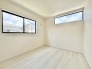 余計な装飾を削ぎ落としたシンプルな空間は、住まう方の感性で自由に彩っていただける余白を湛えています。