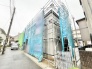 これからの新しい暮らしに向けて、丁寧に着実に準備が進められている建物の外観です。