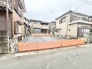 閑静な住宅街の一角にあり、新しい暮らしの構想を静かに描き出せるゆとりある空間です。