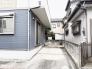 周囲と調和する落ち着いた色合いの佇まいが、日々の暮らしに静かな安心感をもたらしてくれます。
