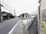 穏やかな街並みが広がり、日々の暮らしに静かな安らぎを感じられる周辺環境です。