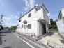周辺の環境と穏やかに調和する、すっきりと整った佇まいが日々の暮らしに安らぎを添えてくれます。
