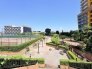庭やテニスコートも有する共有部