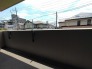 空を広く感じられる開放的な空間で、日常の心地よい風を肌で感じながらリラックスした時間を過ごせます。