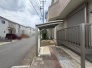 屋根付き自転車置き場