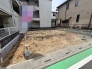 理想の住まいを自由に描ける、落ち着いた環境に位置する開放的な土地です。