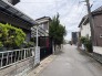 穏やかな時間が流れる落ち着いた住宅街の風景が、日々の暮らしに安心感をもたらしてくれます。