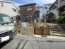 静かな住宅街に佇む、これからの暮らしを自由に描き出せる新たな可能性を秘めた一画です。