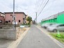 穏やかな空気が流れる住環境にあり、日々の暮らしに落ち着きを感じさせる心地よい立地です。