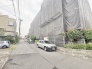 周辺環境と調和しながら、穏やかな時間が流れる落ち着いた街並みの風景です。