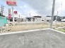 周辺環境との調和を大切にしながら、新たな暮らしの可能性を広げるゆとりのある敷地です。