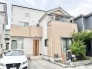 街並みに自然と馴染む、落ち着いた佇まいが日々の暮らしに安らぎをもたらす住まいです。