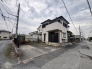 落ち着いた住宅街に佇み、日々の暮らしに静かな安らぎをもたらす住まいです。