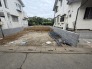 周囲の街並みに溶け込む静かな環境で、新たな暮らしの可能性を自由に描ける整えられた空間です。