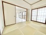 伝統的な意匠と現代的な生活空間が自然に調和し、住まう方の暮らしに穏やかな広がりをもたらします。