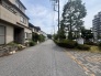 緑豊かな植栽が街並みに安らぎを添え、ゆったりとした時間が流れる穏やかな住環境です。