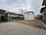 穏やかな街並みに溶け込む、ゆとりある広がりを感じさせる閑静な土地。