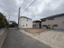 周辺環境と調和する穏やかな街並みに位置し、理想の住まいを形にするための可能性を秘めた区画です。