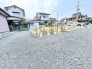 周囲の景観と調和する、開放感に満ちたゆとりある敷地が広がっています。