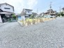 周囲の落ち着いた環境に溶け込み、自由な発想で暮らしを形にできるゆとりある敷地です。