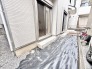 住まいの外側へと続く開放的な空間が、日々の暮らしに程よいゆとりと心地よい余白をもたらしてくれます。