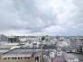 ベランダからの景観　空がどこまでも広がる開放的な眺望が、日々の暮らしに心地よいゆとりと開放感をもたらしてくれます。