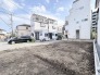 日々の暮らしが穏やかに流れる住宅街の中に、新しい可能性を秘めた静かな空間が広がっています。