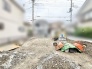 理想の暮らしをゼロから描き出すための、落ち着いた広がりを感じさせる敷地です。