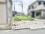 穏やかな住宅街に位置する、自由なプランニングが叶う開放的な敷地です。