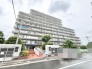 落ち着いた佇まいが街並みに馴染み、日々の暮らしを穏やかに支える安心感のある外観です。